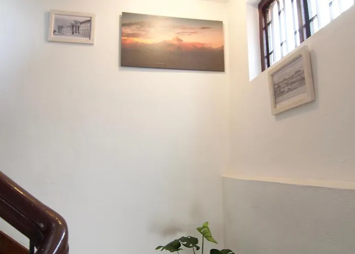 Gasthuis Wanderer's Double Bedrooms With Living And Kitchen - A Away From Kathmandu