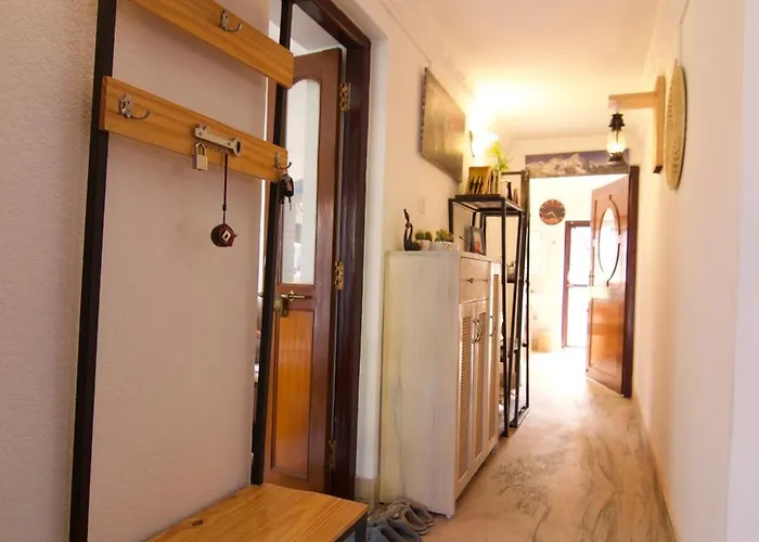 Gasthuis Wanderer's Double Bedrooms With Living And Kitchen - A Away From