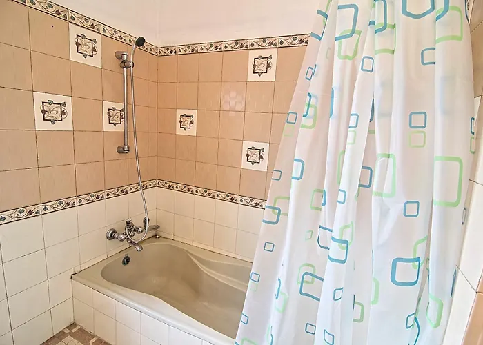 Wanderer's Double Bedrooms With Living And Kitchen - A Away From Kathmandu