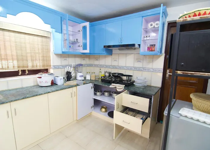 Wanderer's Double Bedrooms With Living And Kitchen - A Away From Gasthuis Kathmandu