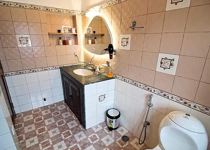 Wanderer's Double Bedrooms With Living And Kitchen - A Away From Gasthuis Kathmandu