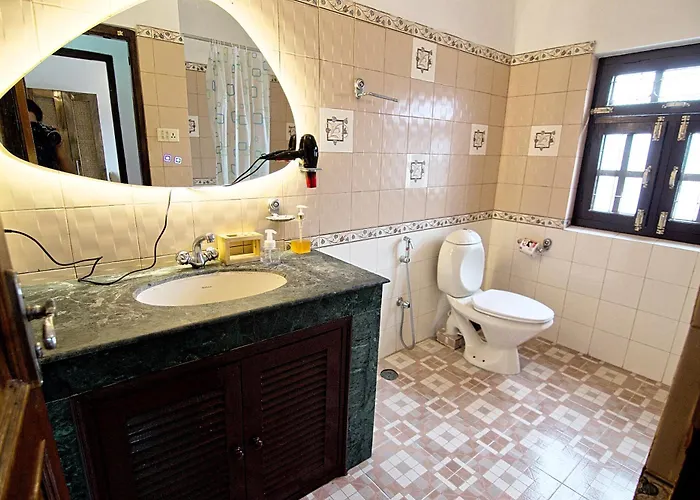 Wanderer's Double Bedrooms With Living And Kitchen - A Away From *