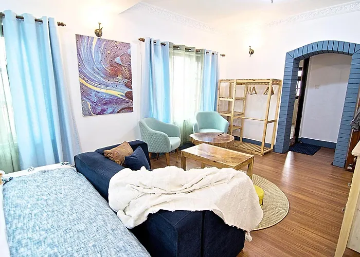 Wanderer's Double Bedrooms With Living And Kitchen - A Away From Gasthuis *