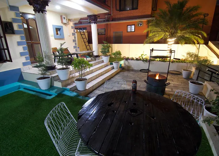 Gasthuis Wanderer's Double Bedrooms With Living And Kitchen - A Away From Kathmandu